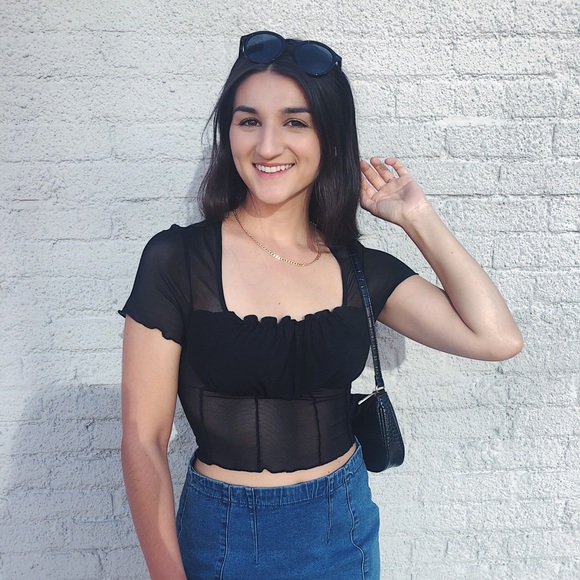 Meet Your Posher - Picture 2 of 5